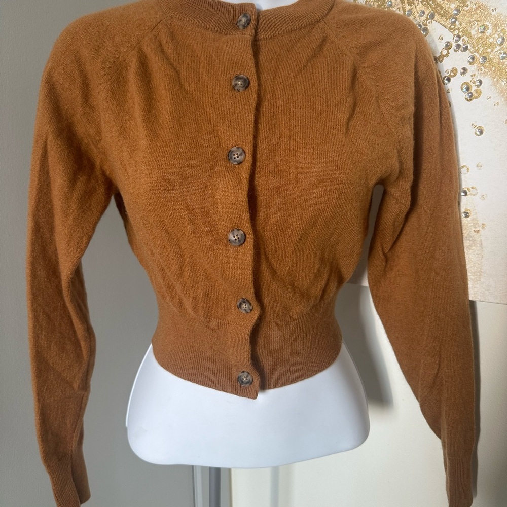 SOLD-Wilfred Cashmere Cardigan